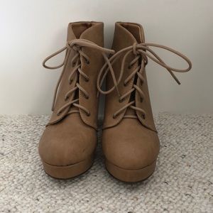 Soda brand heeled boots